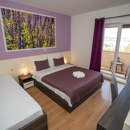 Bed & Breakfast Marta & Tona Кустичи Экстерьер фото