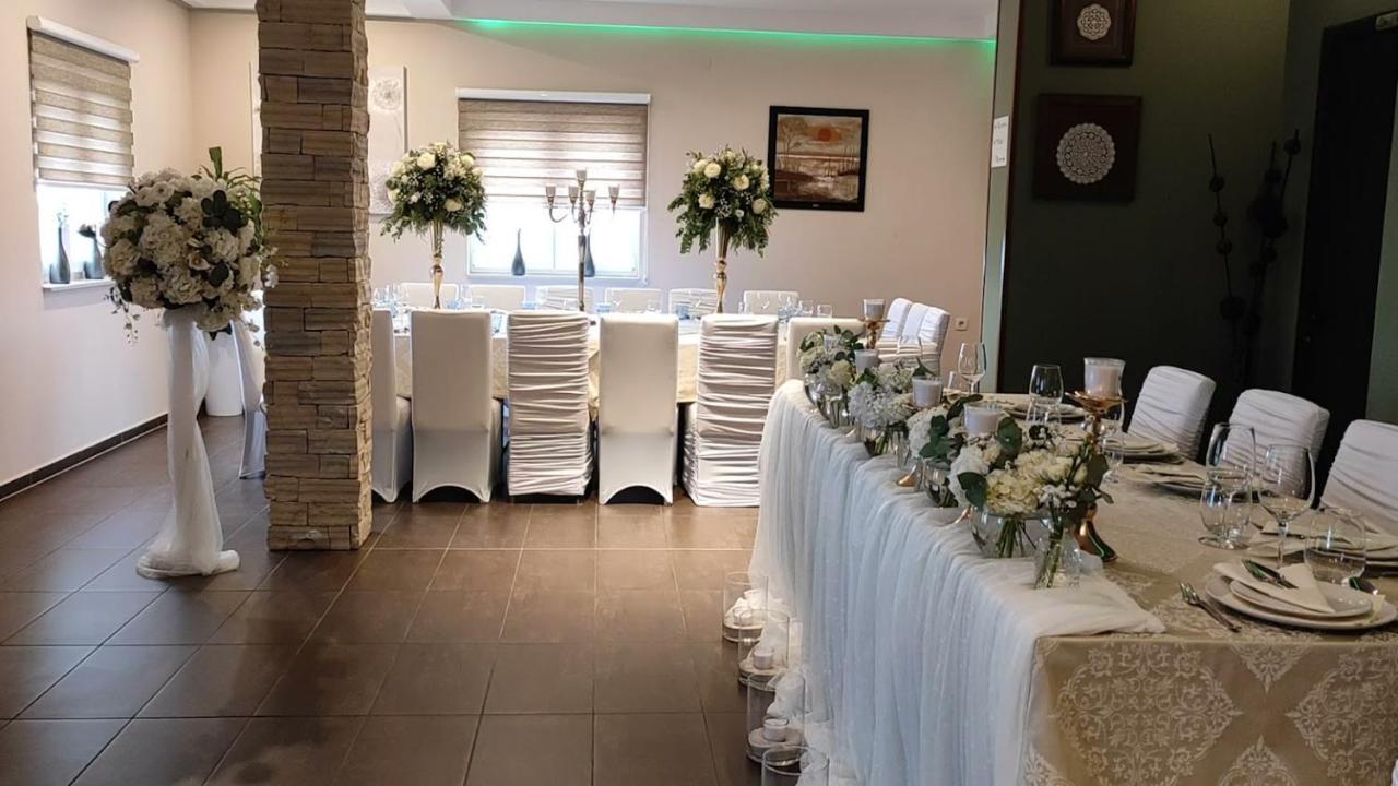 Bed & Breakfast Marta & Tona Кустичи Экстерьер фото