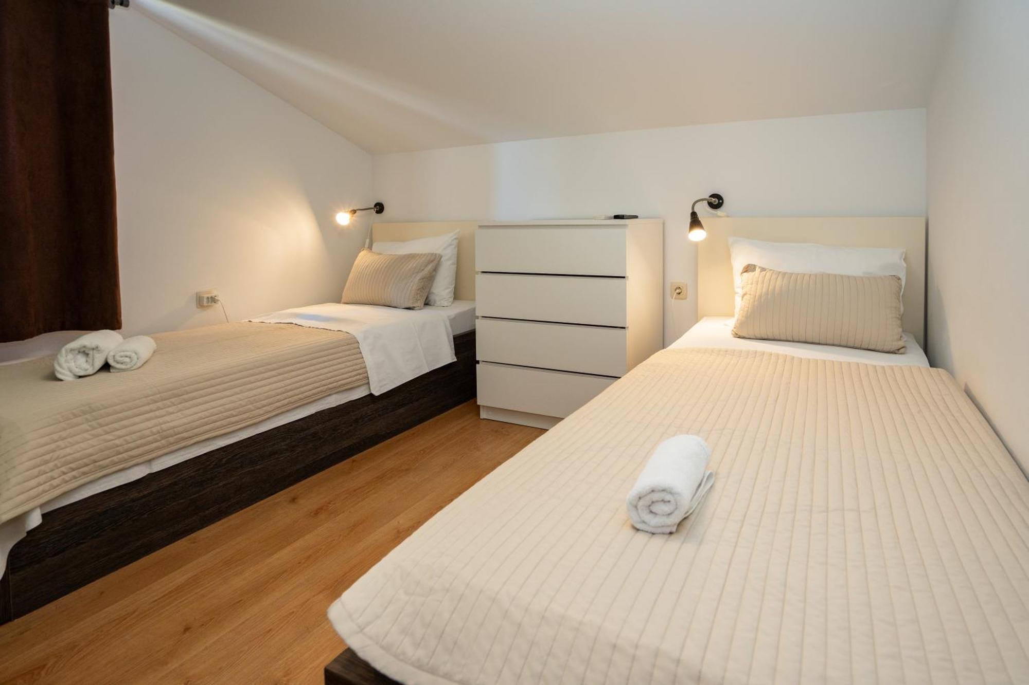 Bed & Breakfast Marta & Tona Кустичи Экстерьер фото