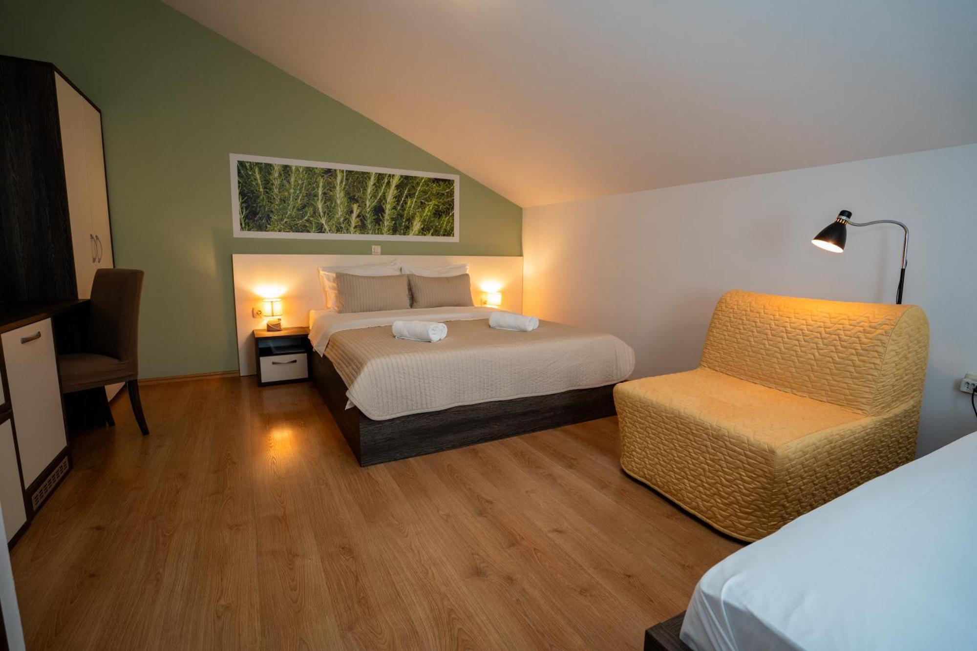 Bed & Breakfast Marta & Tona Кустичи Экстерьер фото