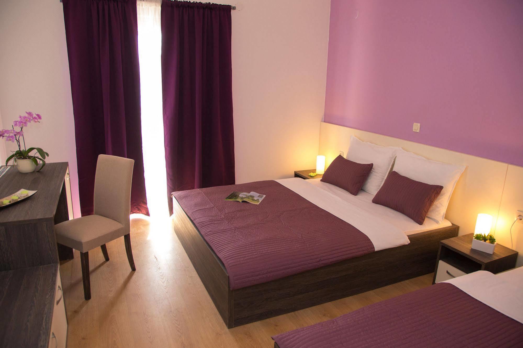 Bed & Breakfast Marta & Tona Кустичи Экстерьер фото